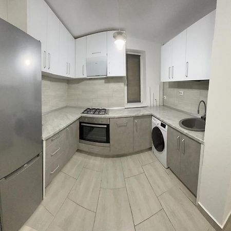 Home Sweet Home Apartment With 3 Rooms Buzău Exteriér fotografie