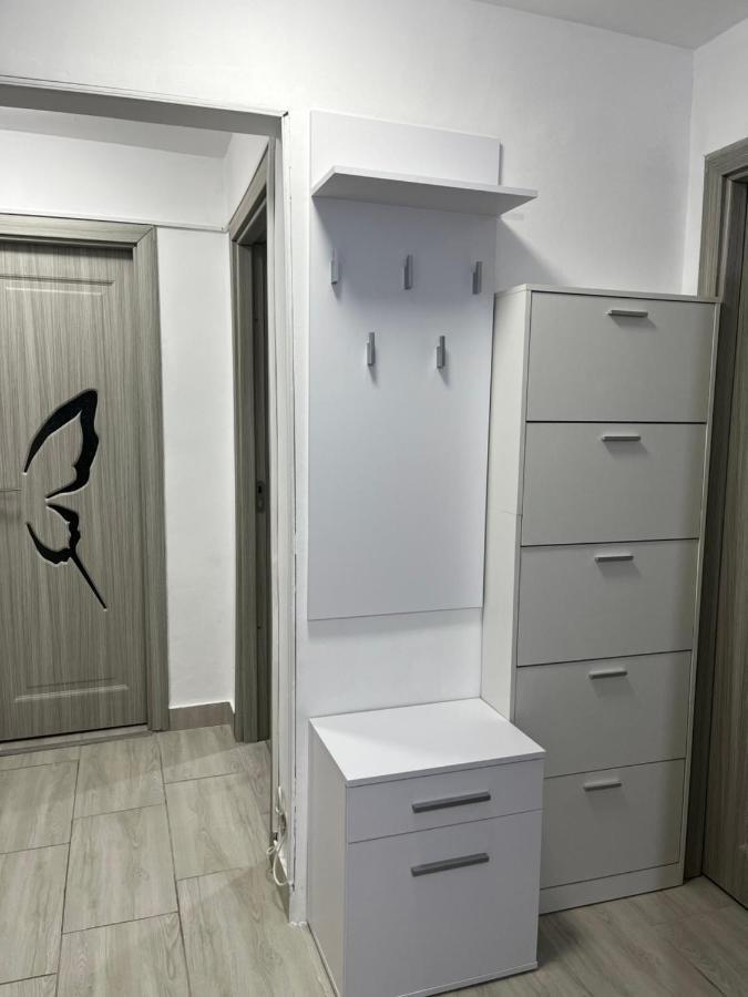 Home Sweet Home Apartment With 3 Rooms Buzău Exteriér fotografie