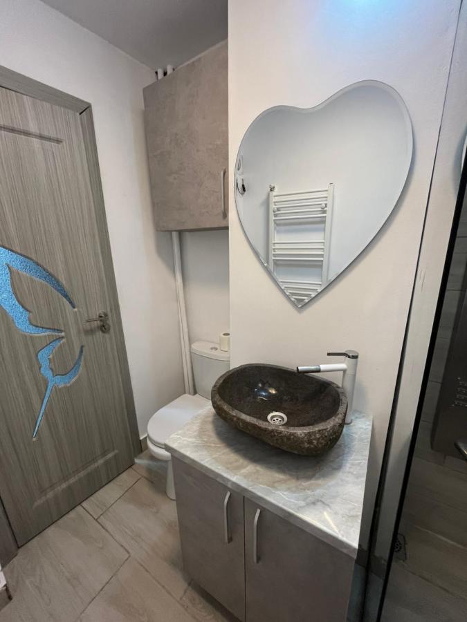 Home Sweet Home Apartment With 3 Rooms Buzău Exteriér fotografie